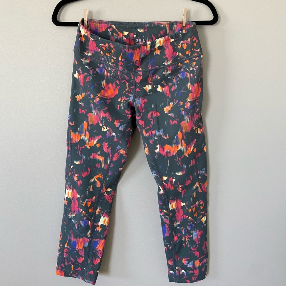 Zella Live In Cropped Leggings- Blurred Floral